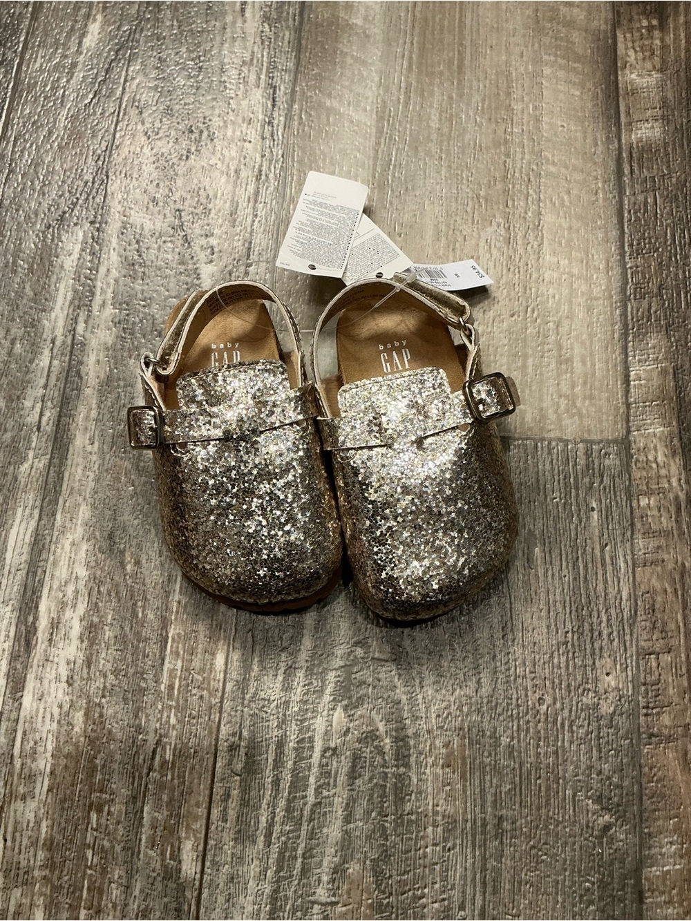 GAP Baby Glitter Clog Sandals in Gold Size 5/6